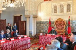 Image du Maroc Professionnelle de  Sa Majesté le Roi Mohammed VI, que Dieu L'assiste préside un Conseil des ministres au Palais Royal à Rabat, Mardi 4 Juin 2019. (Photo/ SPPR) via Jalilbounhar.com 